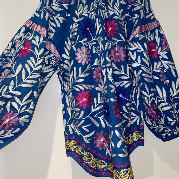 NWT Alexis Embroidered Paulaine Top Small - Picture 4 of 12